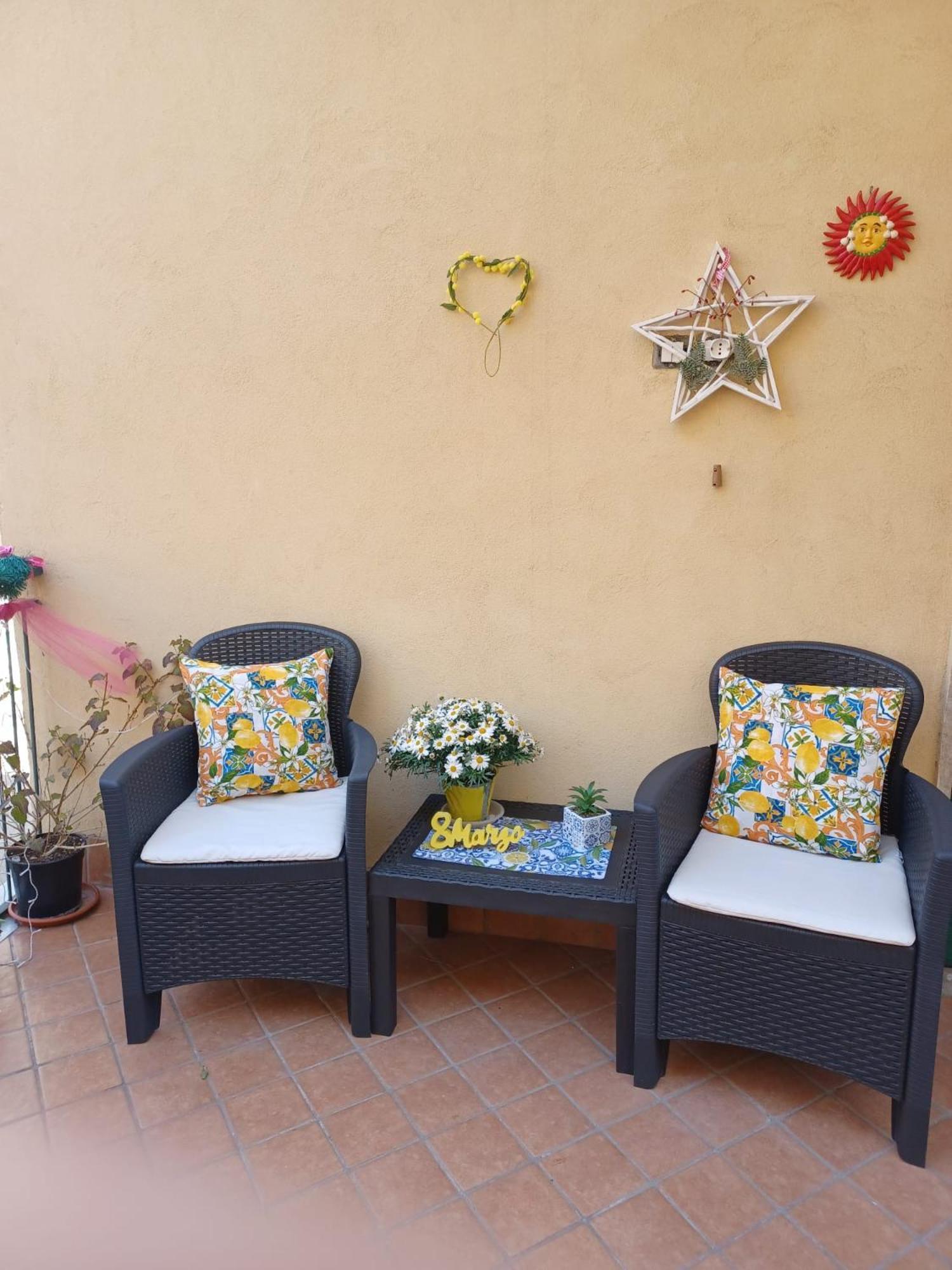La Terrazza Di Monica & Teresa Bed & Breakfast Portici Exterior photo