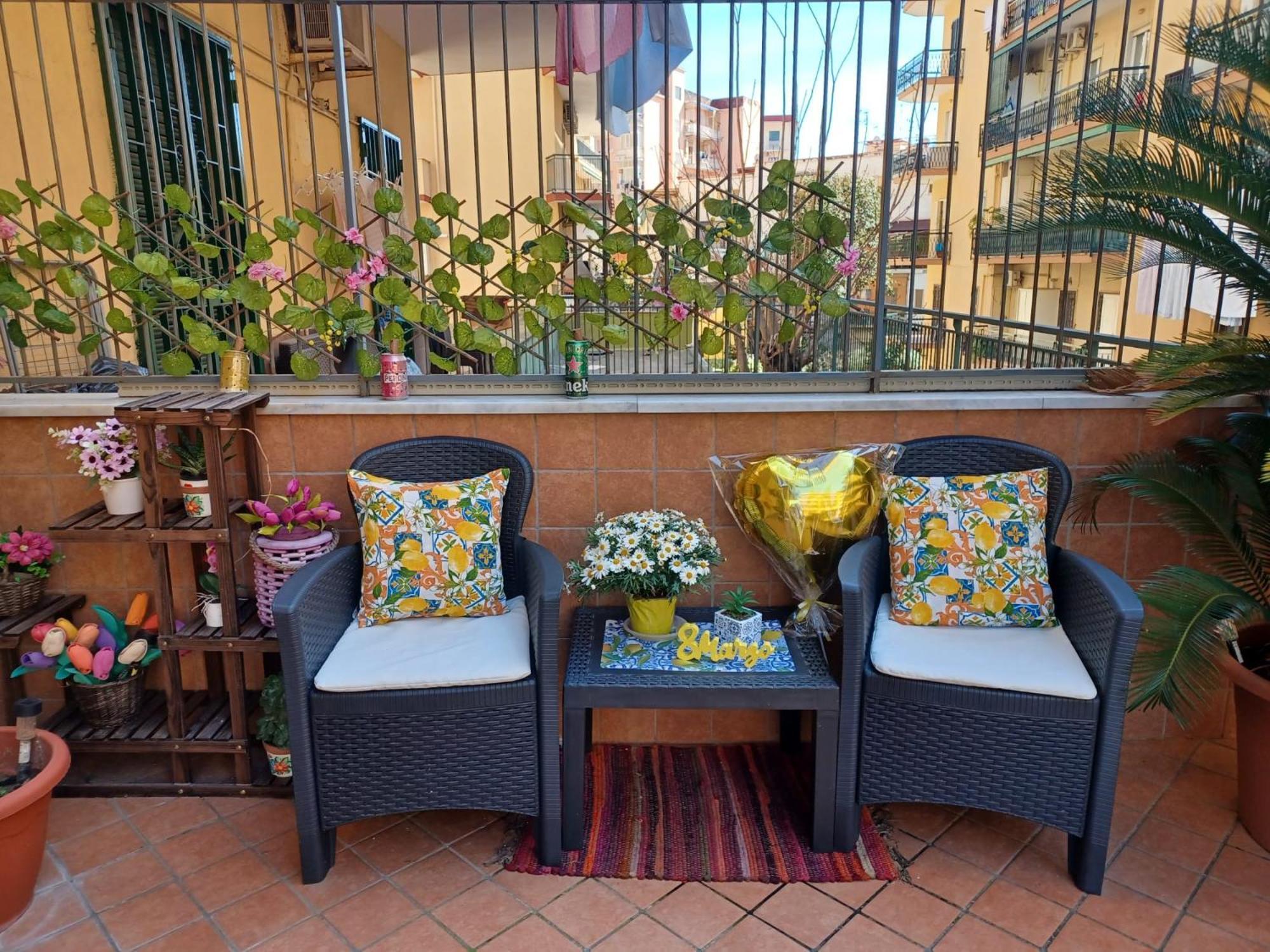 La Terrazza Di Monica & Teresa Bed & Breakfast Portici Exterior photo
