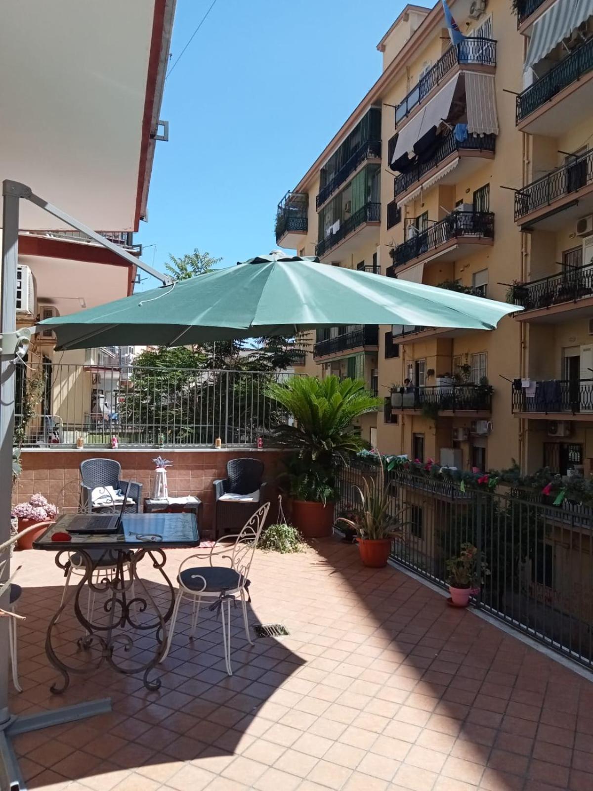 La Terrazza Di Monica & Teresa Bed & Breakfast Portici Exterior photo
