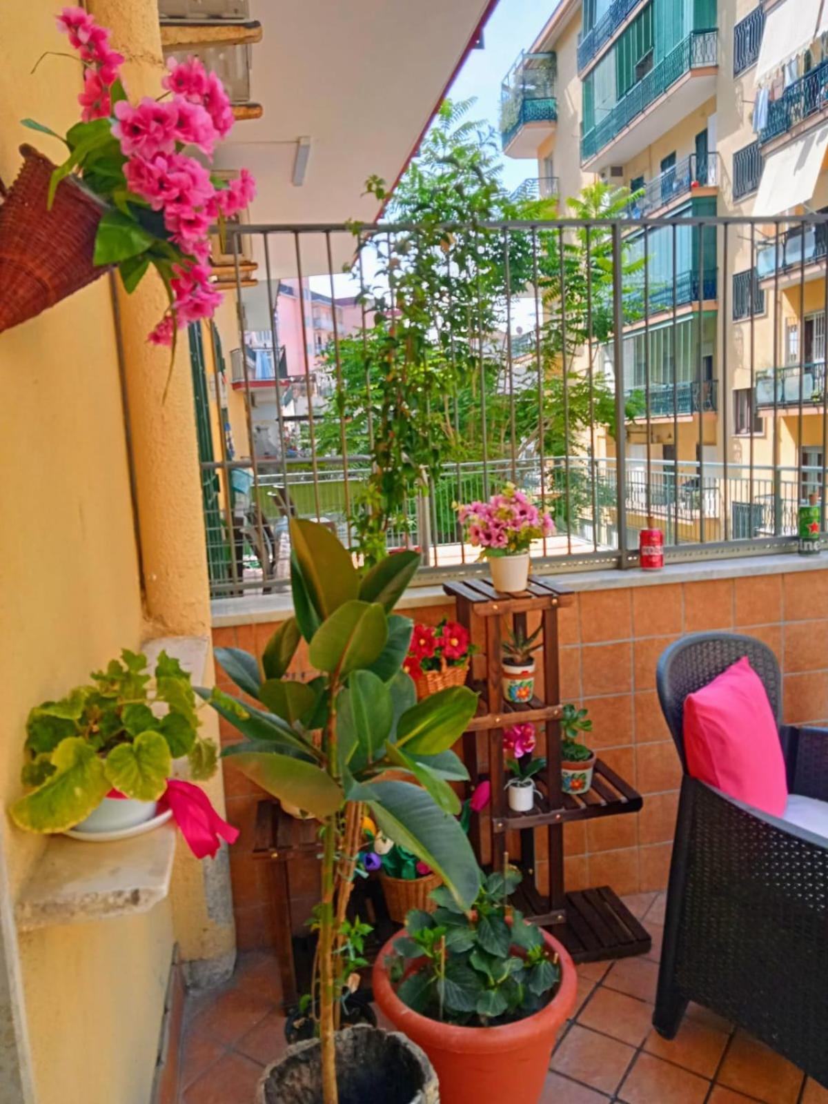 La Terrazza Di Monica & Teresa Bed & Breakfast Portici Exterior photo