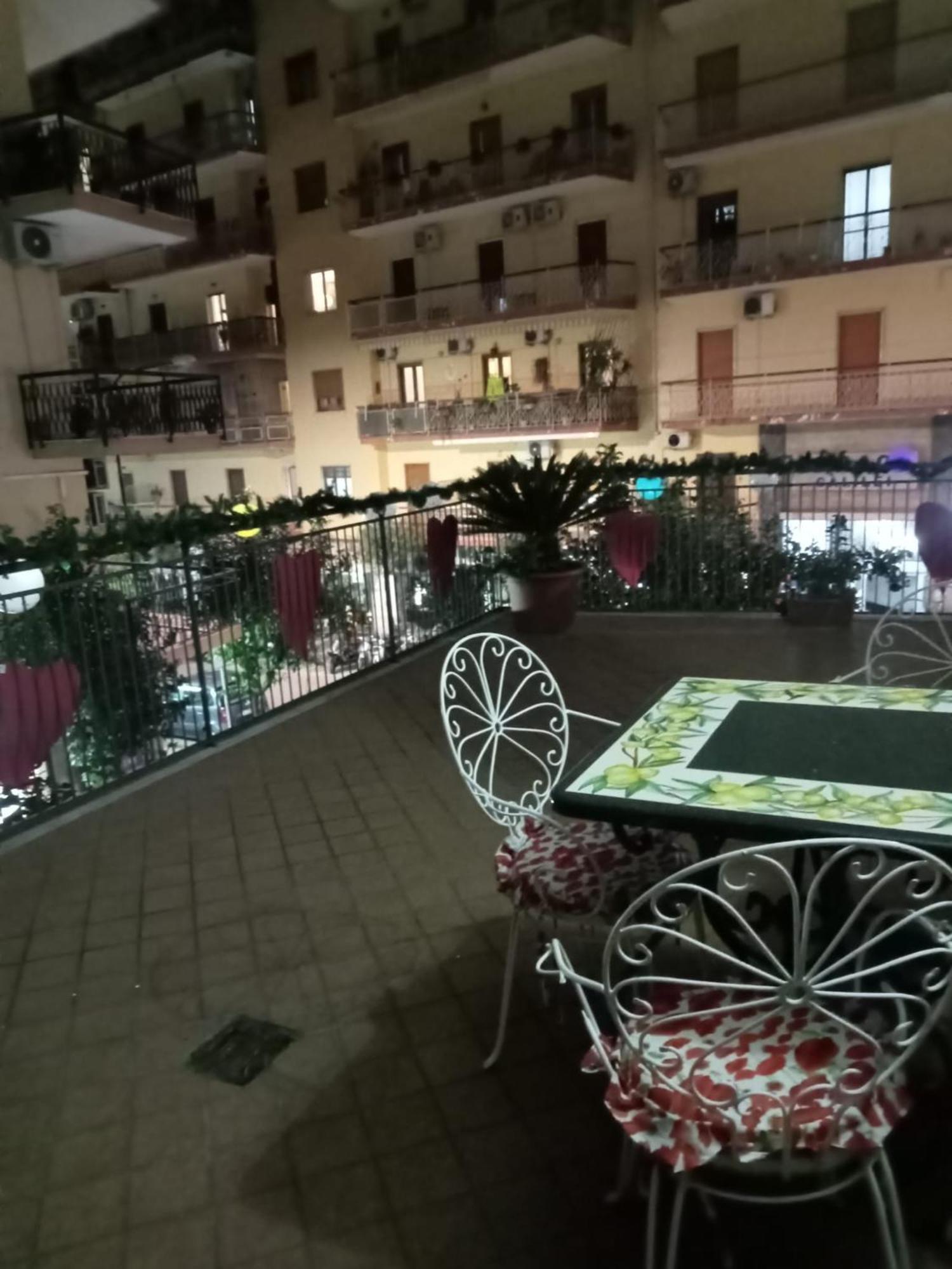 La Terrazza Di Monica & Teresa Bed & Breakfast Portici Exterior photo