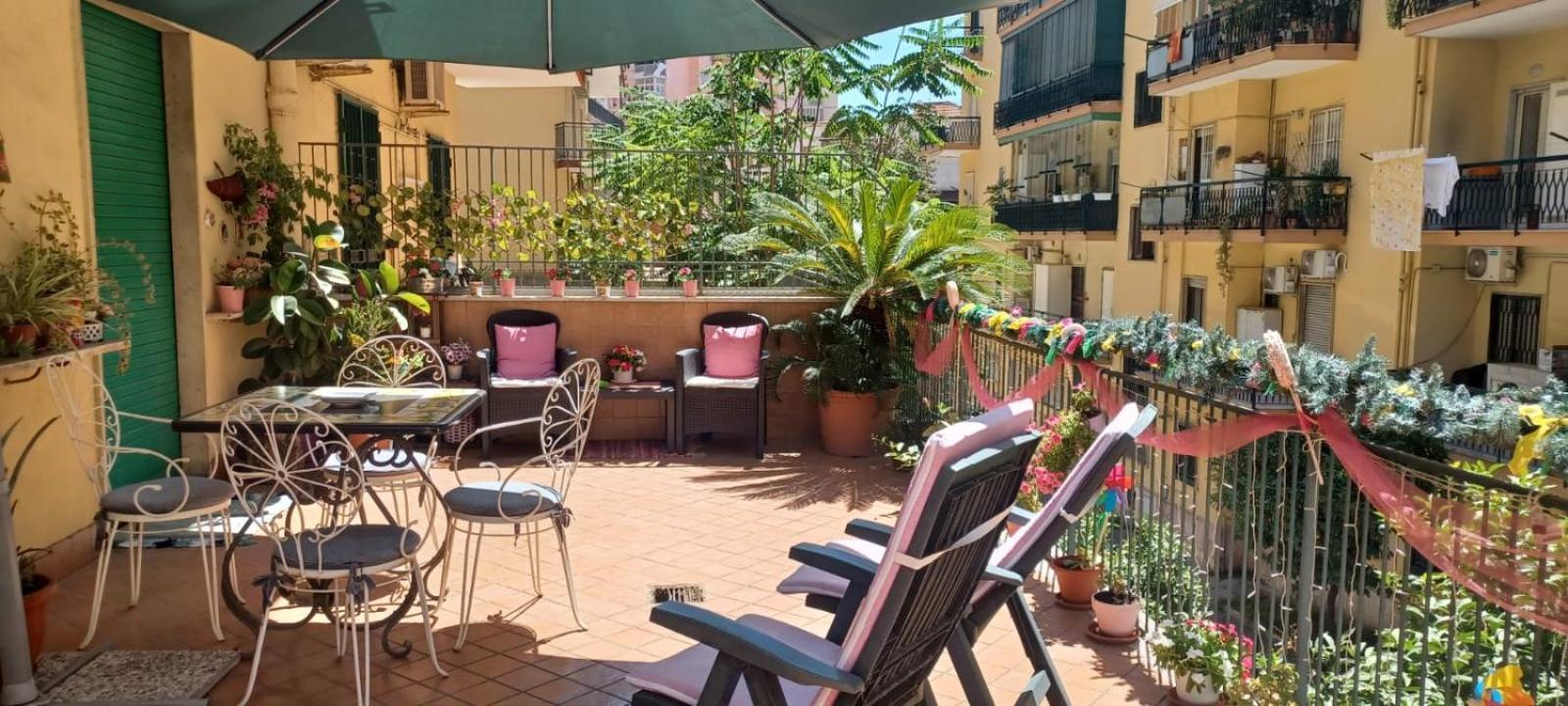 La Terrazza Di Monica & Teresa Bed & Breakfast Portici Exterior photo
